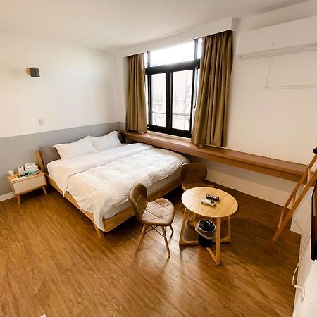 Small Island Homestay Tainan Exterior foto