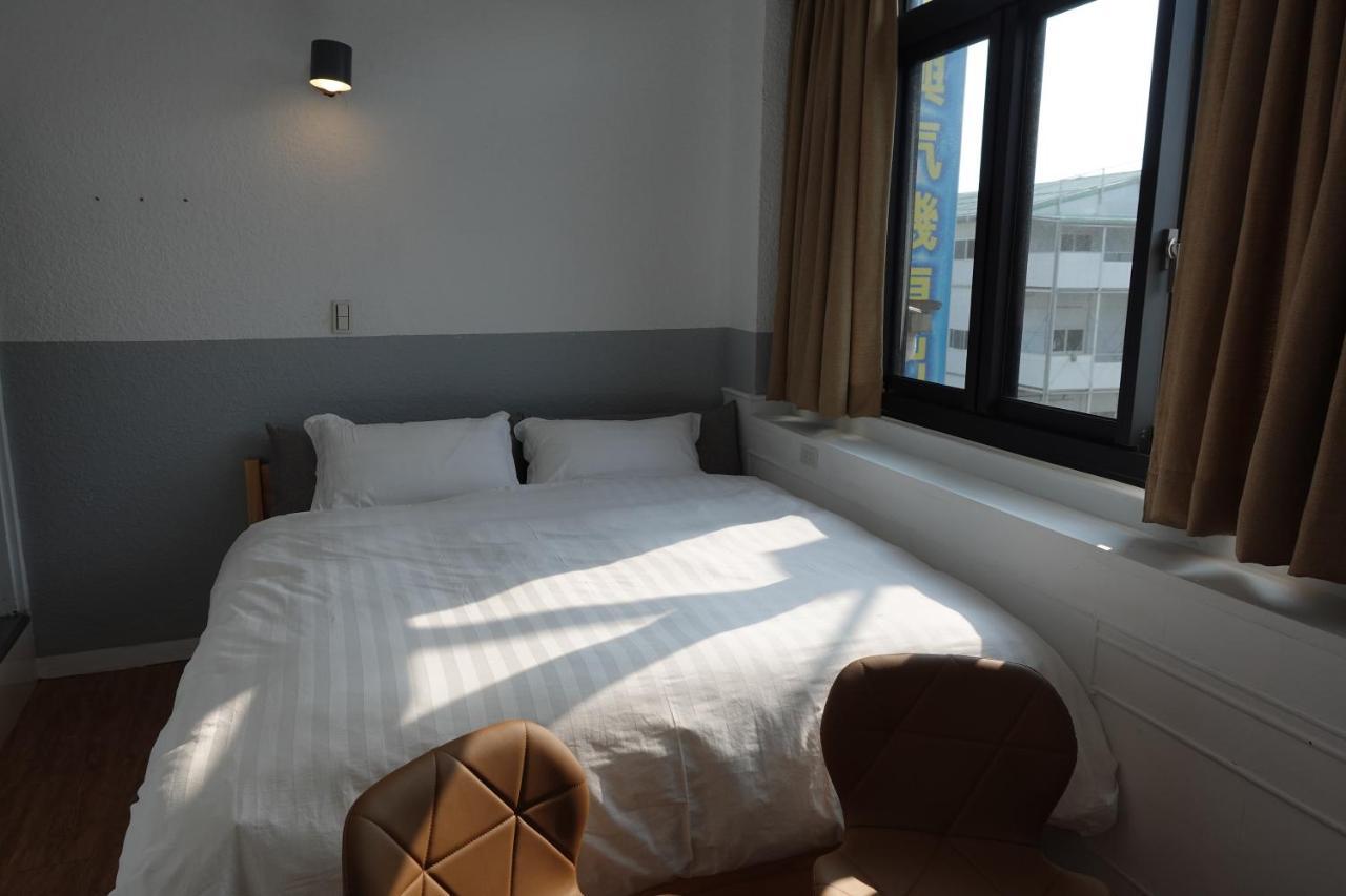 Small Island Homestay Tainan Exterior foto